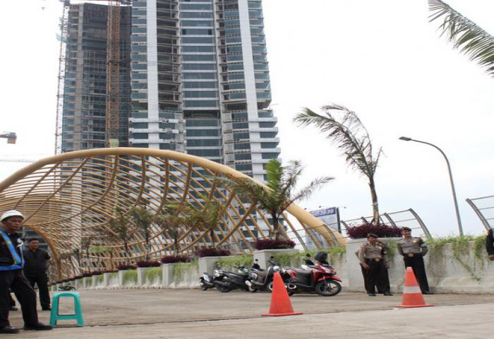 Korban Kecelakaan Kerja Apartemen Grand Kamala Lagoon Masih Sempat Meminta Tolong